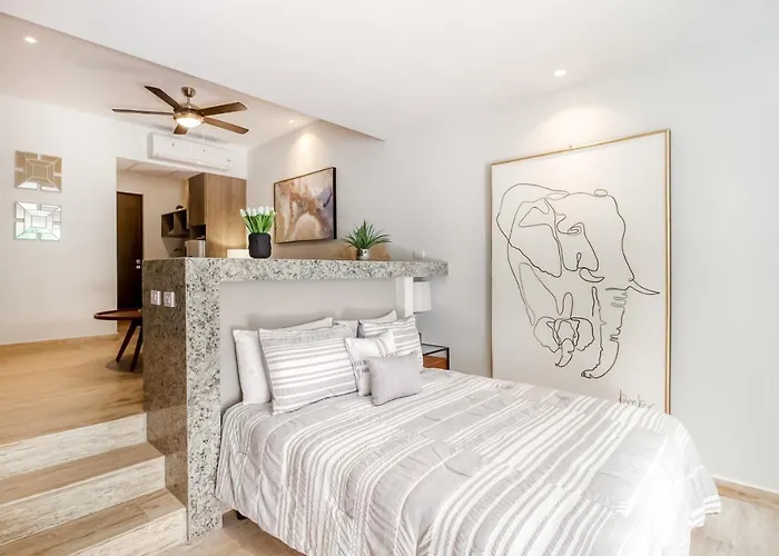 Hotel Syrena At 203 *